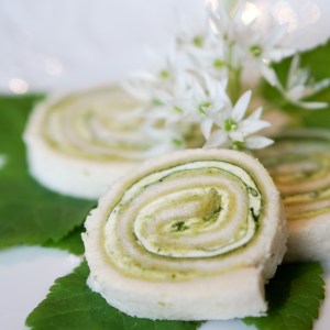 Tramezzini-Rolle mit Bärlauch-Pesto