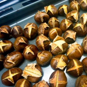 Maronen bereit zm Schälen