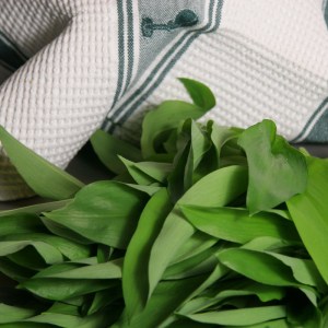 Bärlauch und Dinkelteig