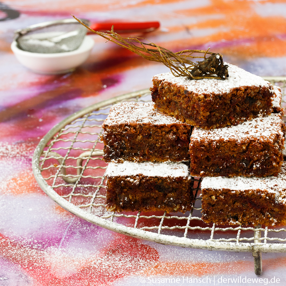 Rote Bete Brownies mit Nelkenwurz
